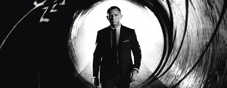 Daniel Craig Returns as James Bond! image