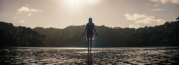 Evil Dead Rise Moves the Horror Series to the City image